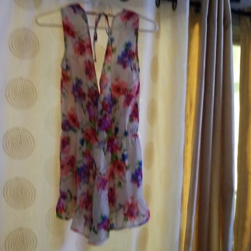 Romper - Picture 4 of 4